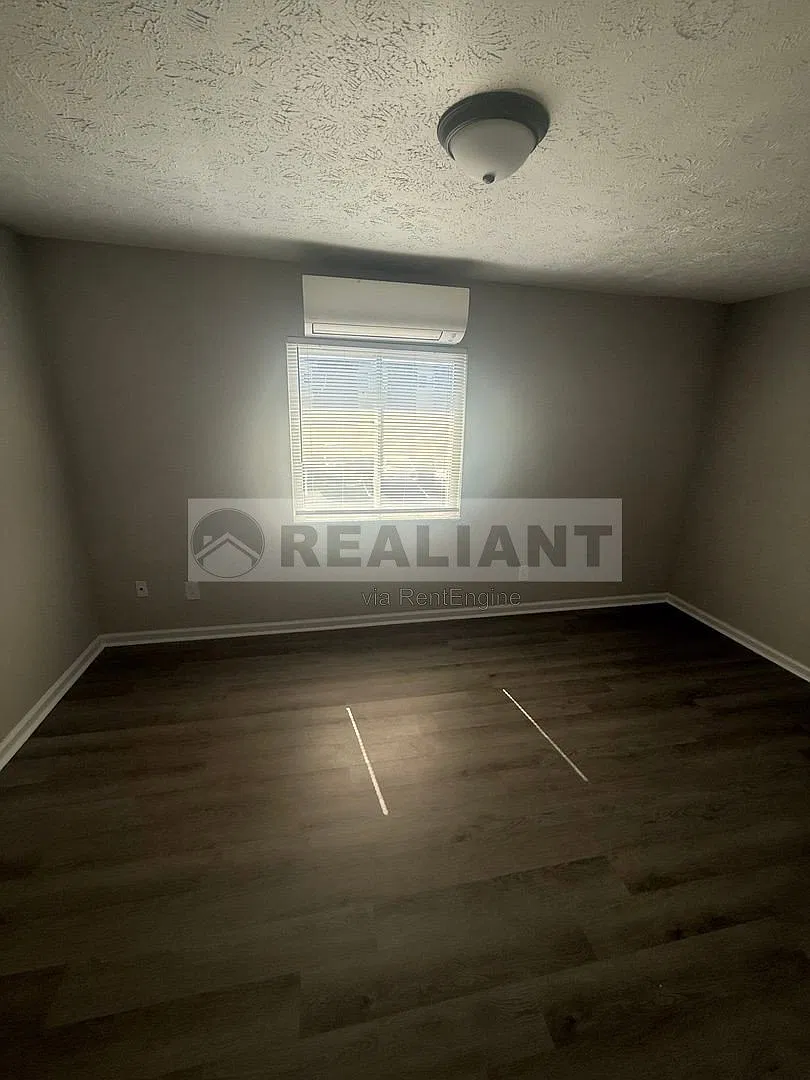 1 bed, 1.0 bath, 950 sqft, $875 — Photo 2