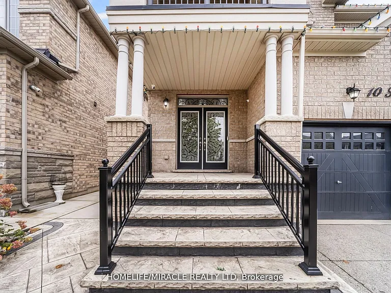 10 Kenora St — Photo 5