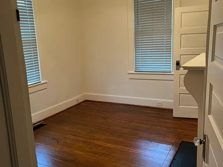2406 Cypress St — Photo 8