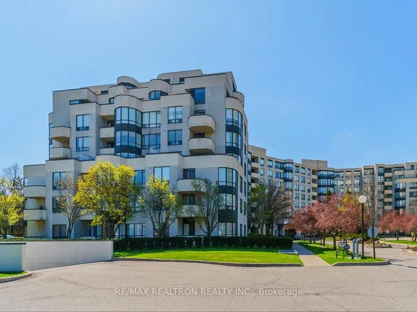 333 Clark Ave W #105, Vaughan, ON L4J 7K4