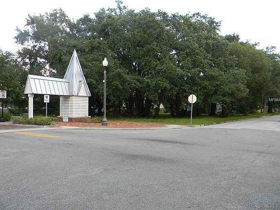 2nd image of E 6th St