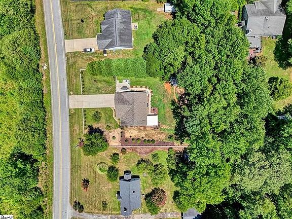 2nd image of 2010 Tigerville Rd