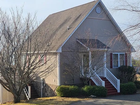 48 Chateau Ln, Fancy Gap, VA 24328