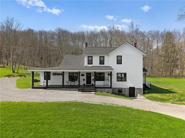 866 Porter Rd, Harrisville, PA 16038