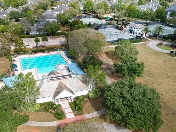 6 Island Club Ct, New Orleans, LA 70131