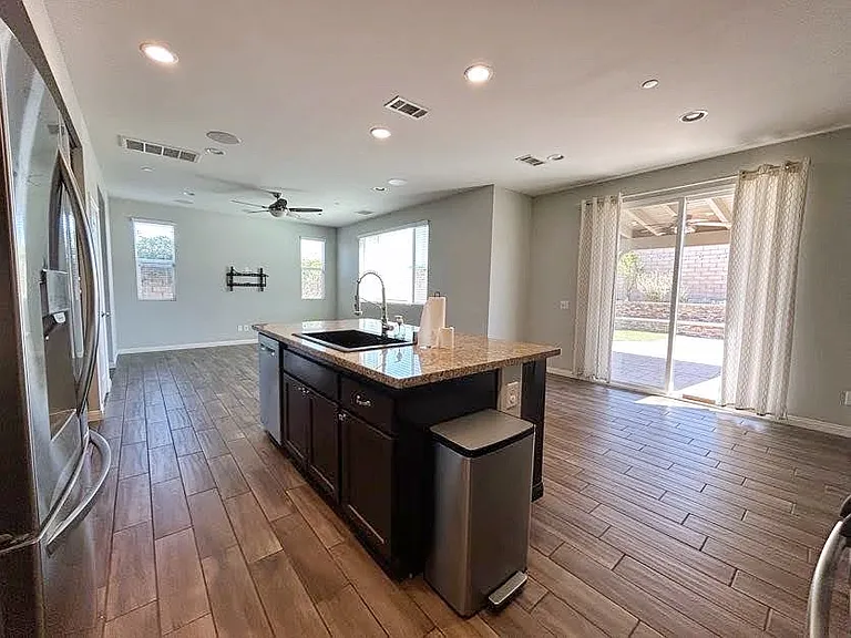 26872 Albion Way — Photo 7