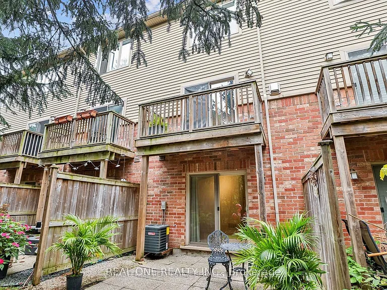 4264 Ingram Cmn — Photo 25