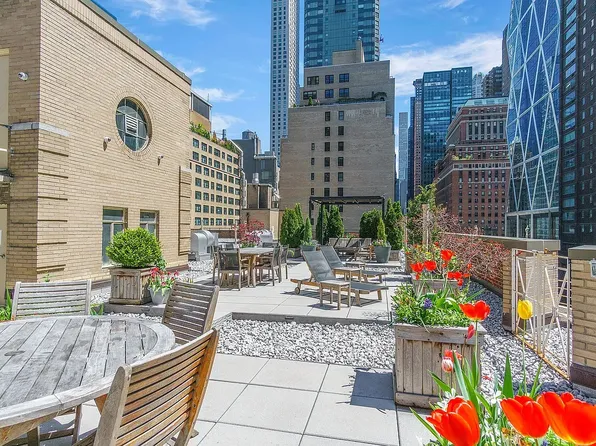 333 West 57th Street image 8 of 20