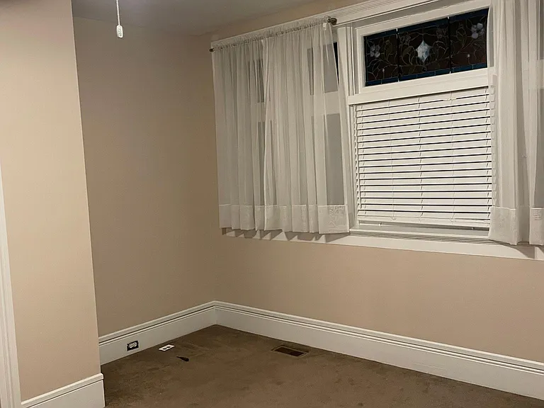 471 Virginia St — Photo 28
