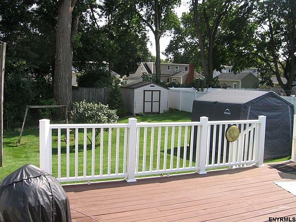 4th image of 61 Wilkins Ave