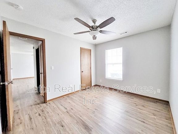 4th image of 422 S Johnson Dr #1