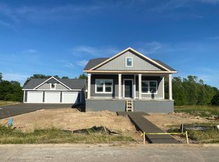 628 Oakwood Dr, Charlotte, MI 48813