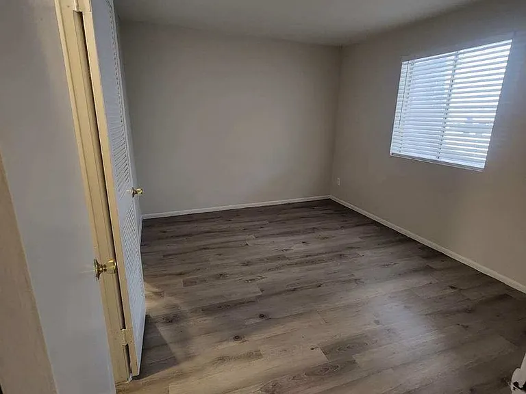 Modern Quarters Apartments — Photo 10