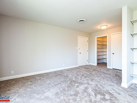 5th image of 600 Pennsylvania Ave Unit 18