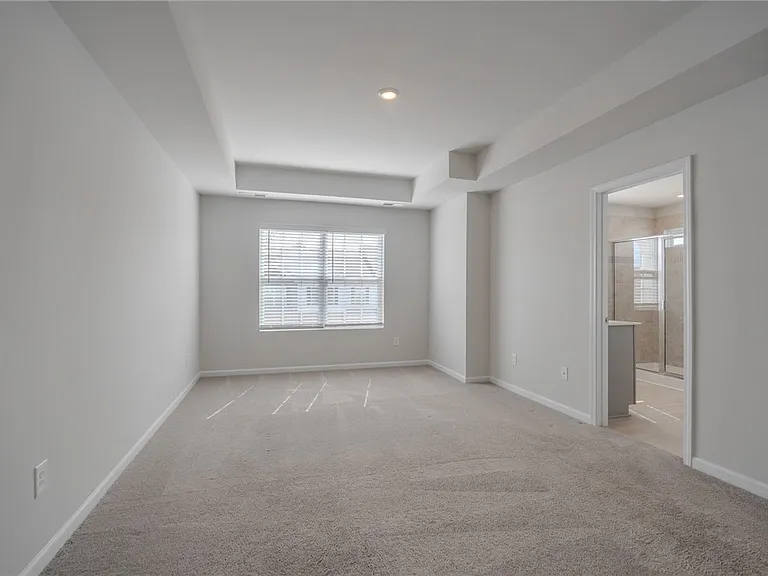 14 Loebner Ln — Photo 21
