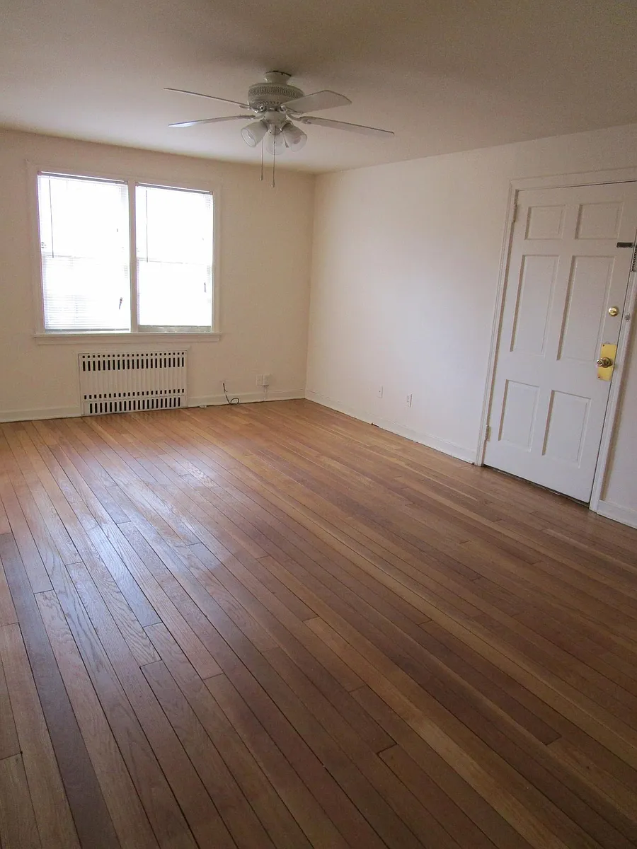Building Photo - 5818 Elmer St #1