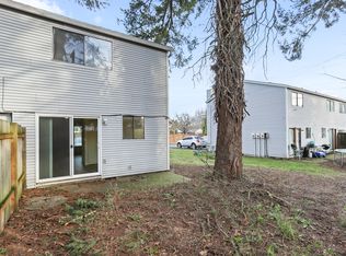 15 NE 127th Ave #15, Portland, OR 97230