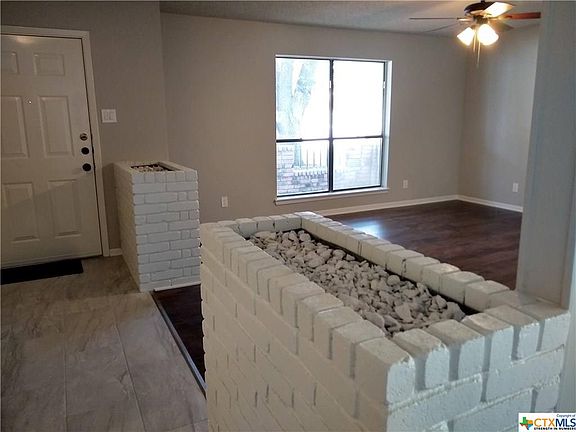 3rd image of 1502 Briar Ln