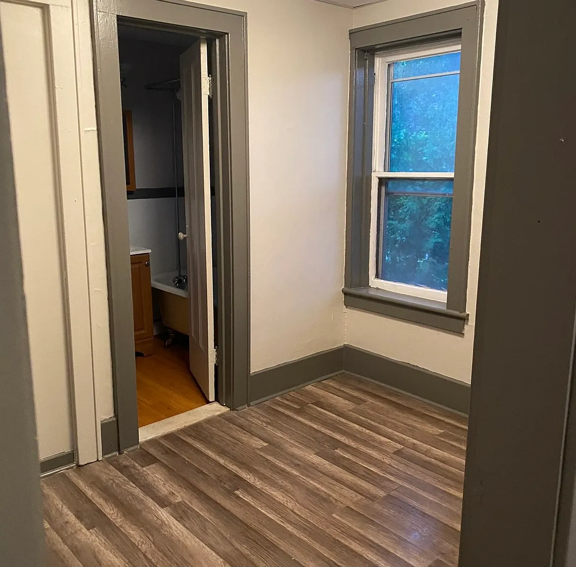 1 bed, $950 — Photo 1
