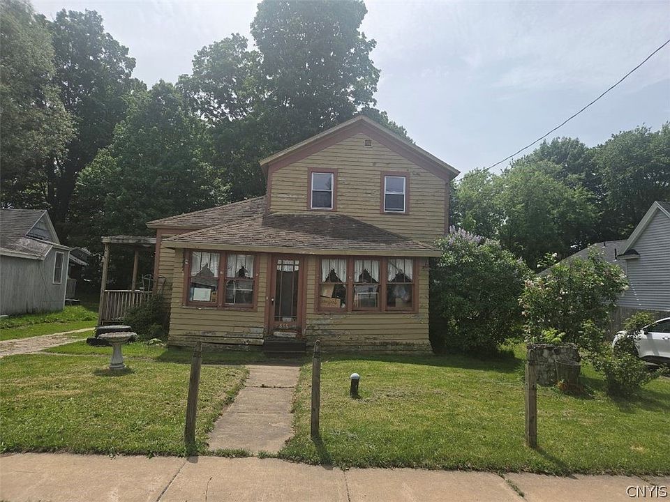 1st image of 816 Utica St