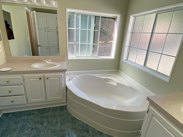 23 McCormick Rd — Photo 31