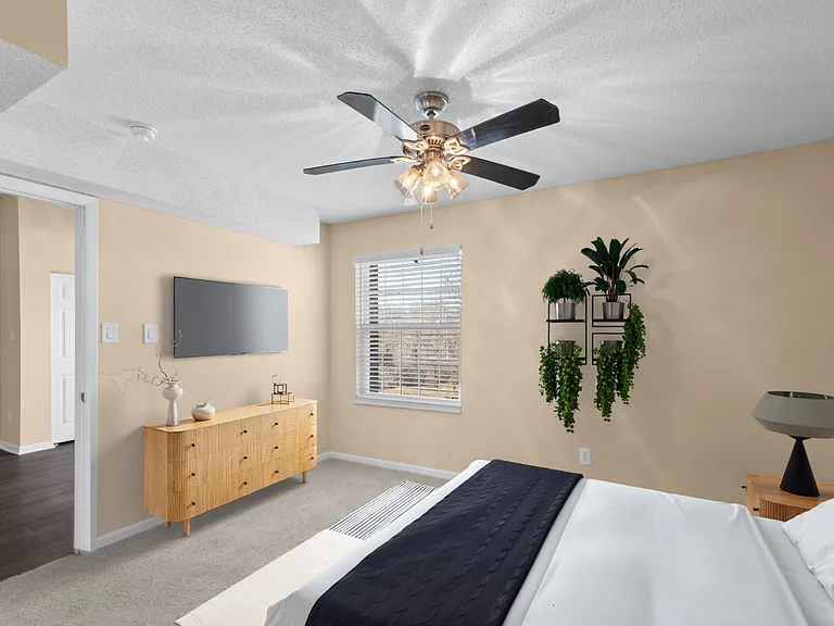 The Rooke (Classic) - 2 Bed / 2 Bath - 1,066-1,096 Sq.Ft.