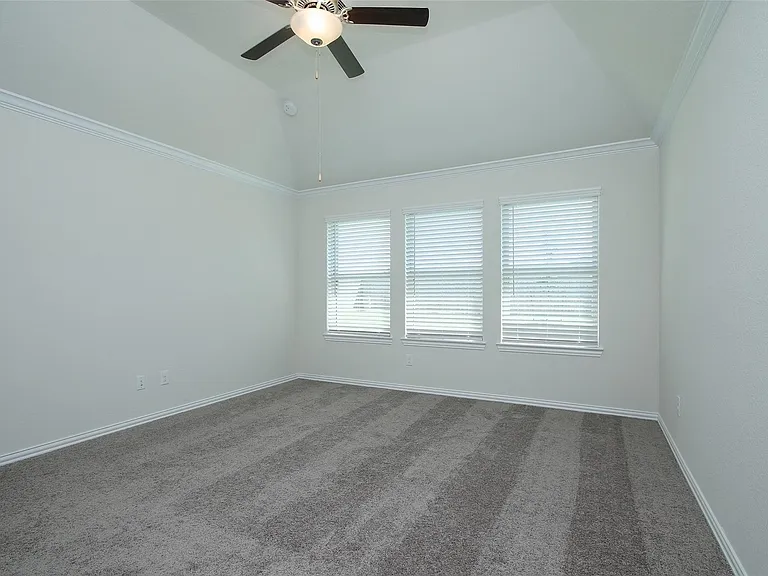 15230 Kickapoo Cavern Dr — Photo 20