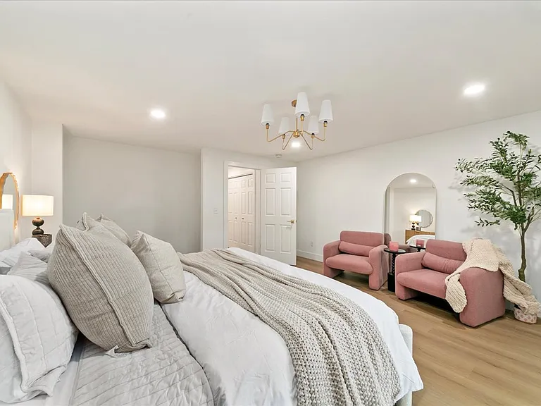 150 S Straughan Ave — Photo 20