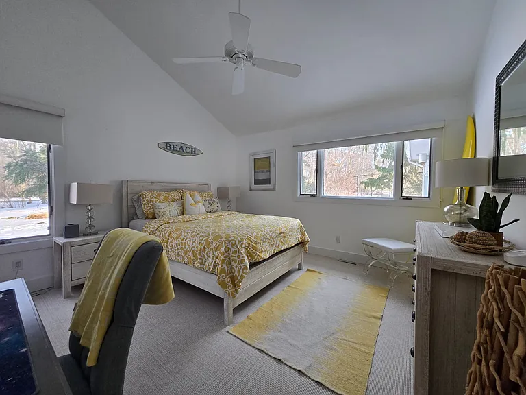 60 Whites Ln — Photo 8