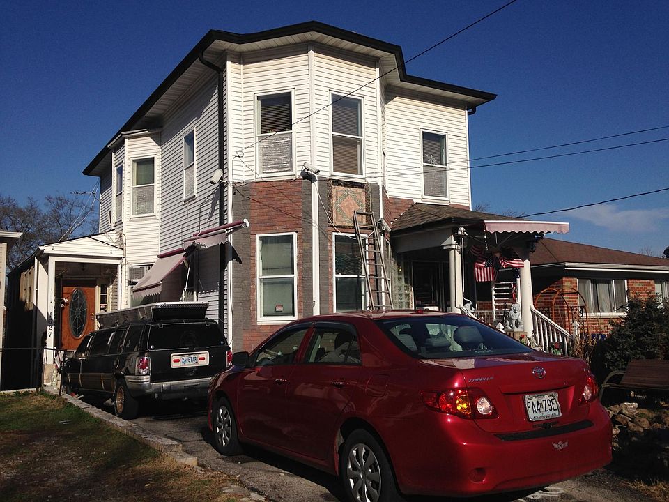 1st image of 1627 McCausland Ave #2