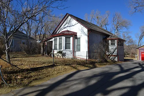 526 W Dale St Photo 1