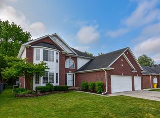 35888 Evanston Ln, New Baltimore, MI 48047