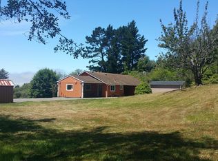 110 Hay Rake Ln, Loleta, CA 95551