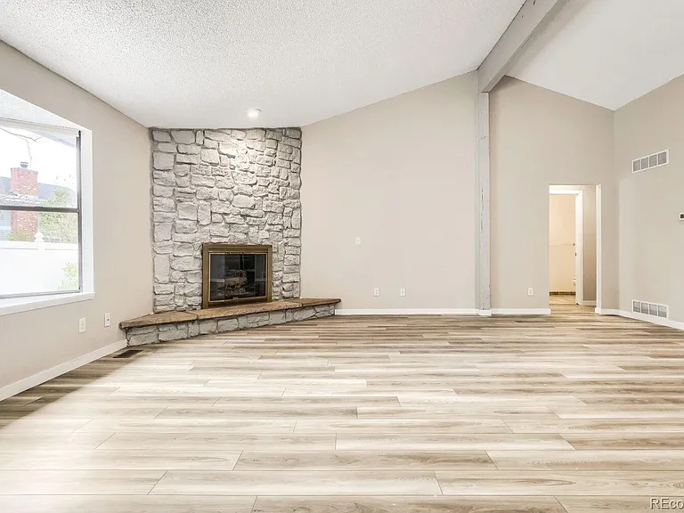 11962 E Maple Ave — Photo 5