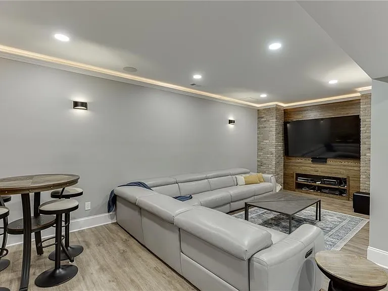 4612 Grandview Pkwy — Photo 55