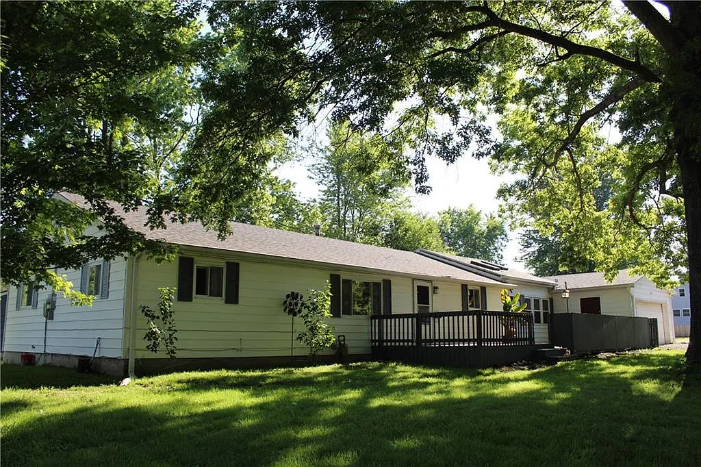 151 South St photo 1