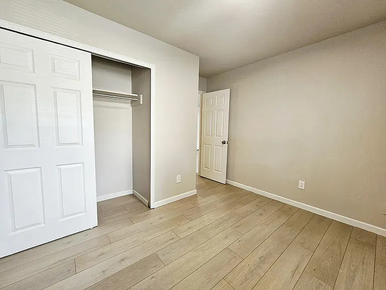 107 University Dr #1 — Photo 4