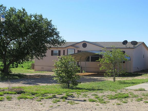 3rd image of 22001 Davison Dr