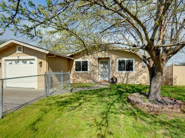 8225 Division Rd, White City, OR 97503