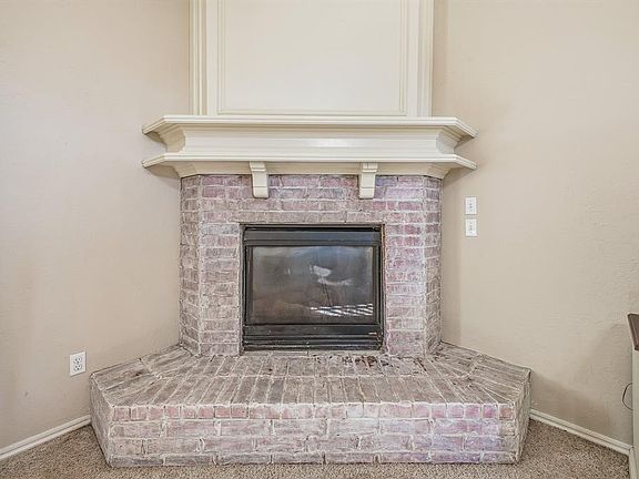5th image of 609 Madeline Ln