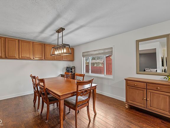 5th image of 41 N Wagon Rd