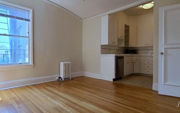 4th image of 2201 Pacific Ave APT 305