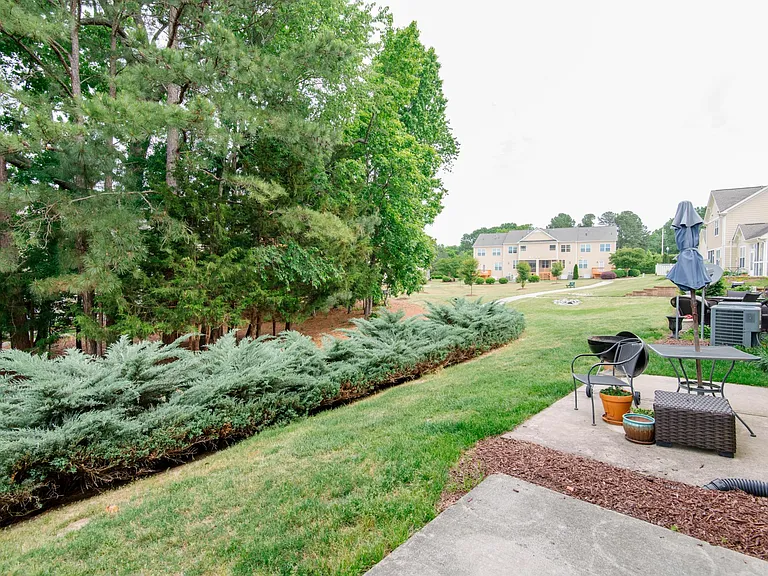 1103 Willowgrass Ln — Photo 18
