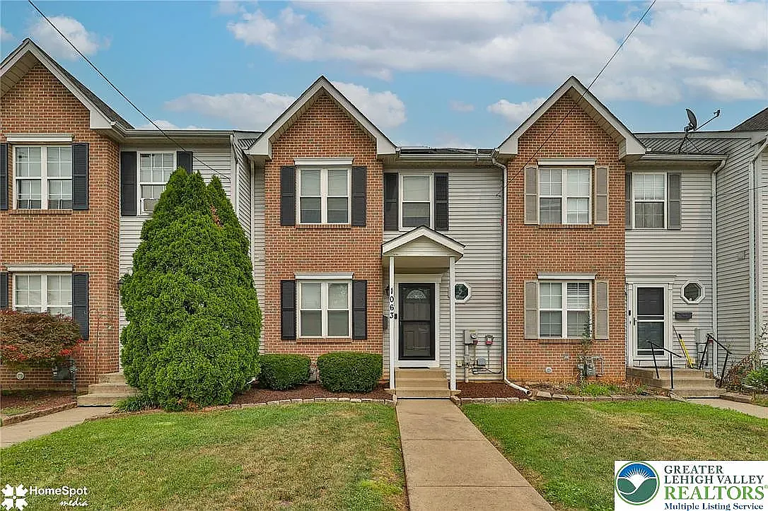 3 bed, 1538 sqft, $2,400 — Photo 1