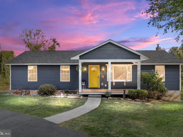 259 Rome Beauty Dr, Linden, VA 22642