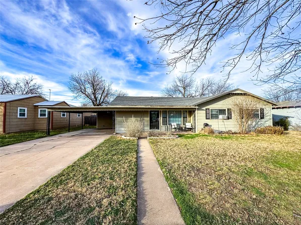 1305 Landon St, Stamford, TX 79553