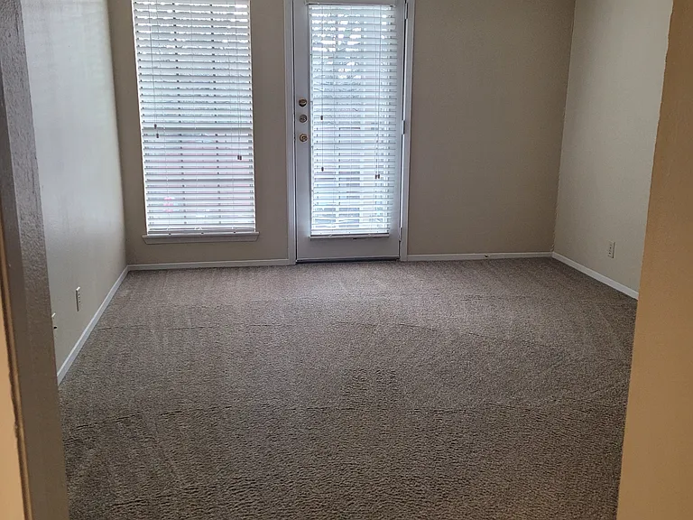 Chappell Hill Apartments — Photo 32