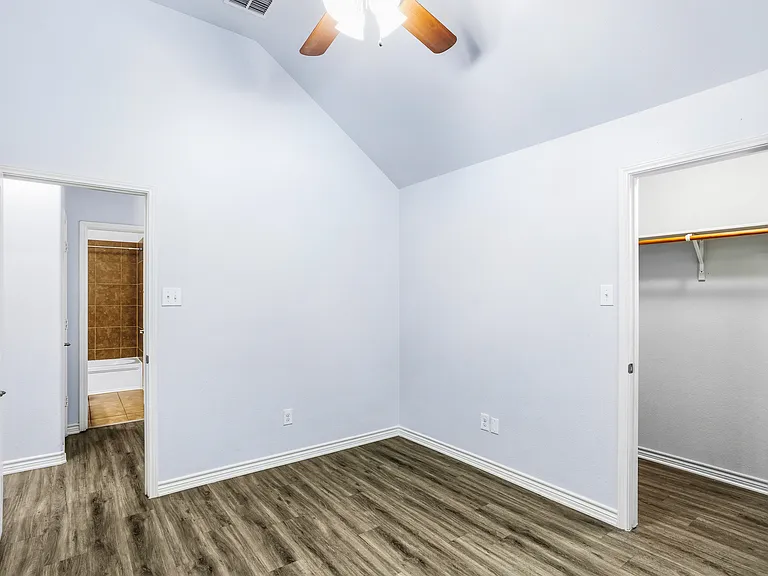 11901 Summer Springs Dr — Photo 5