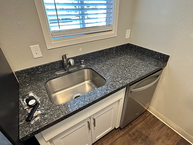 3295 Brookdale Dr #4 — Photo 8