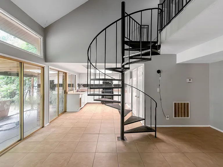 3325 Valley Bend Rd — Photo 11